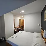 Guest house Houston 3*