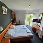 Guest house Houston