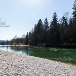 Houston 3* Radovljica