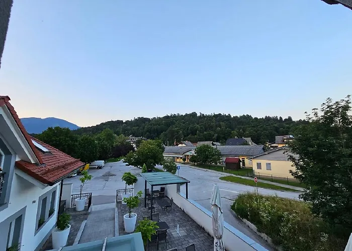 Houston Konukevi Radovljica